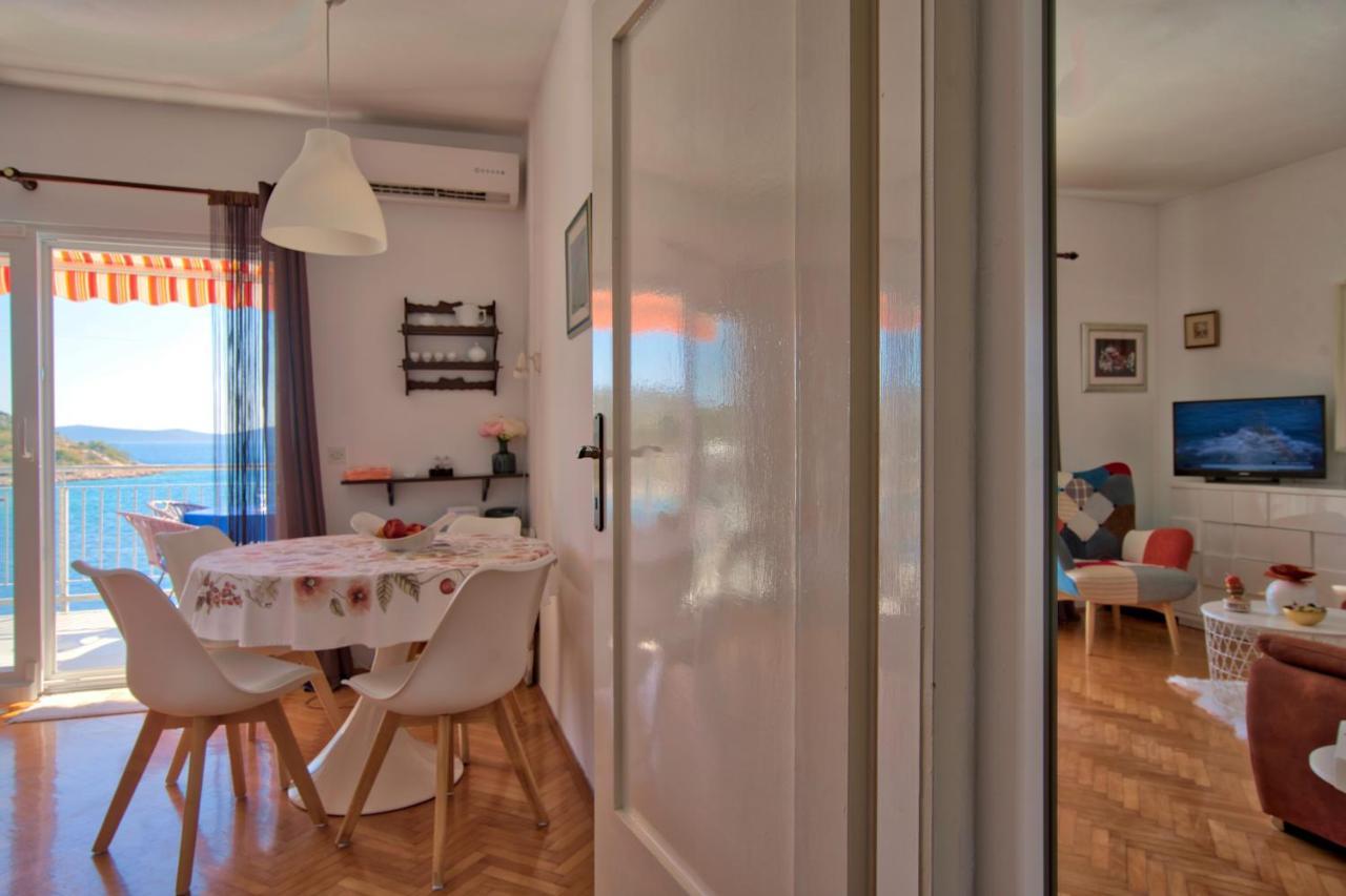 Apartment Sunset Tribalj Exteriör bild